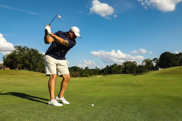Comment choisir son matériel de golf en fonction de son niveau et de son budget?